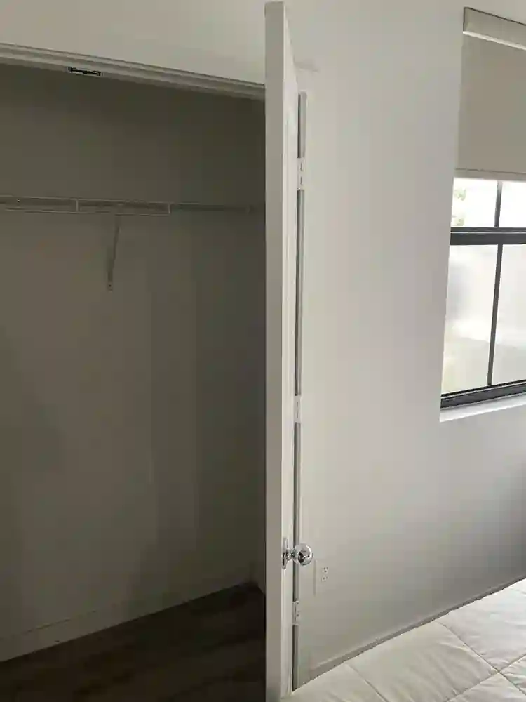 Ready to move in! 1 Bedroom/1 Bath