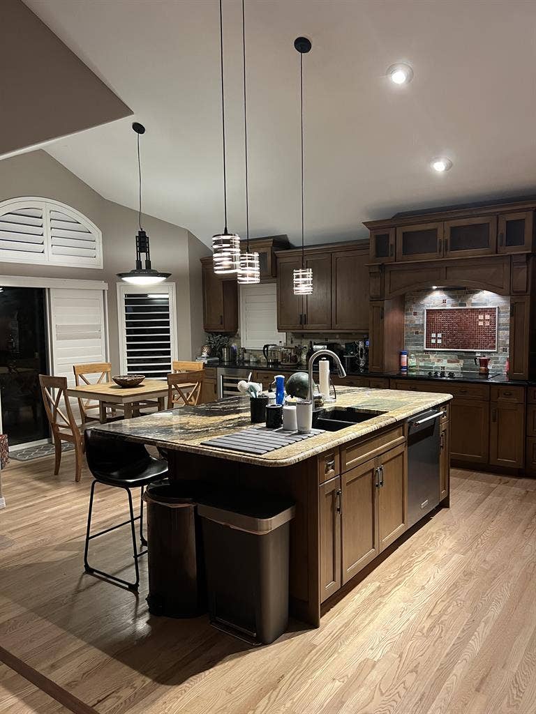 Furnished room in huge house