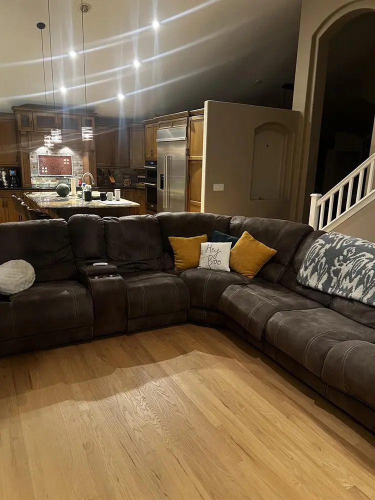 Furnished room in huge house