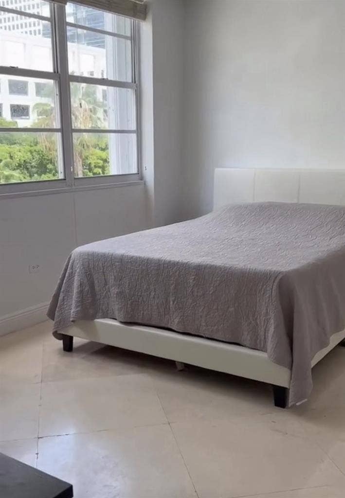 Private room for rent-BRICKELL