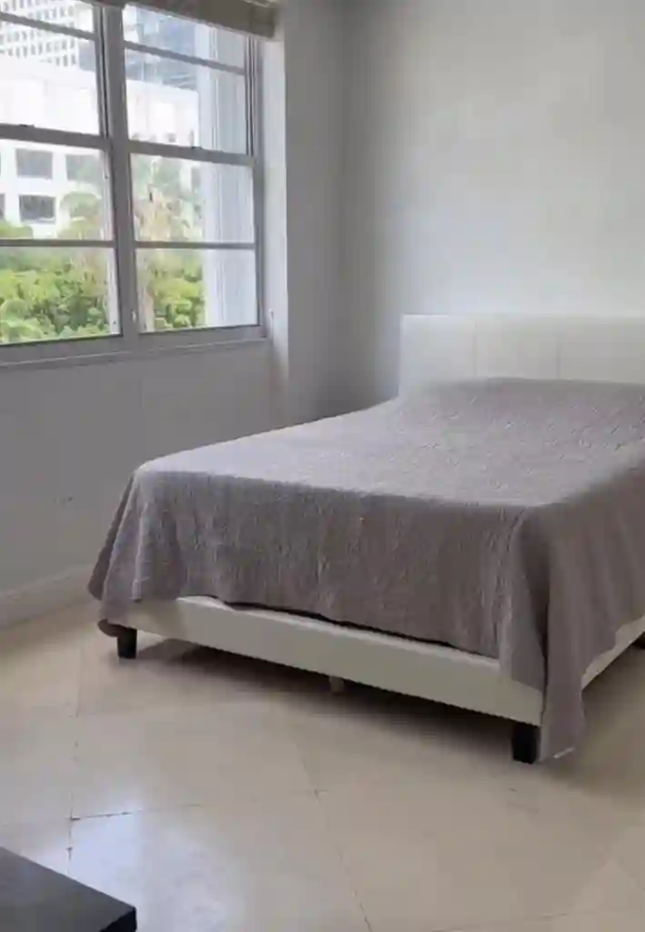 Private room for rent-BRICKELL