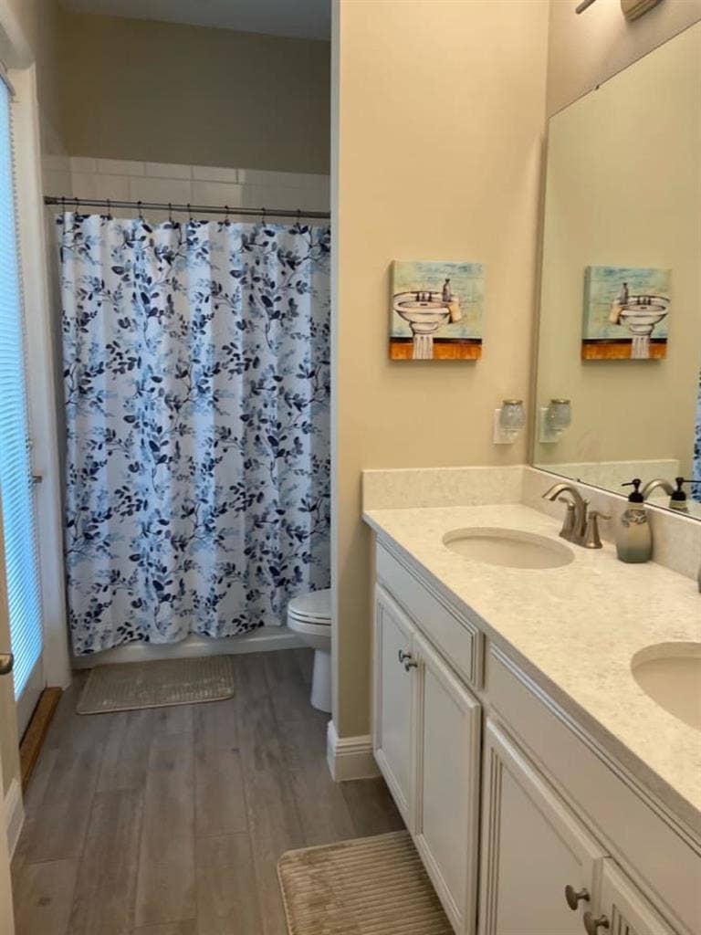 1 bedroom with your own bathroom