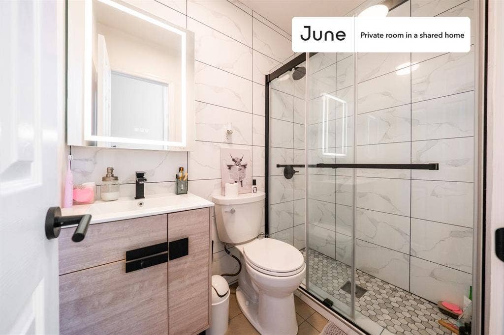 2 BR in New York City