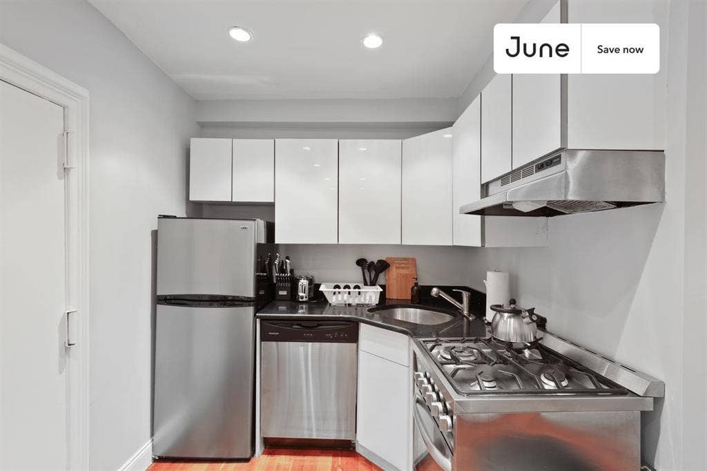 2 BR in New York City
