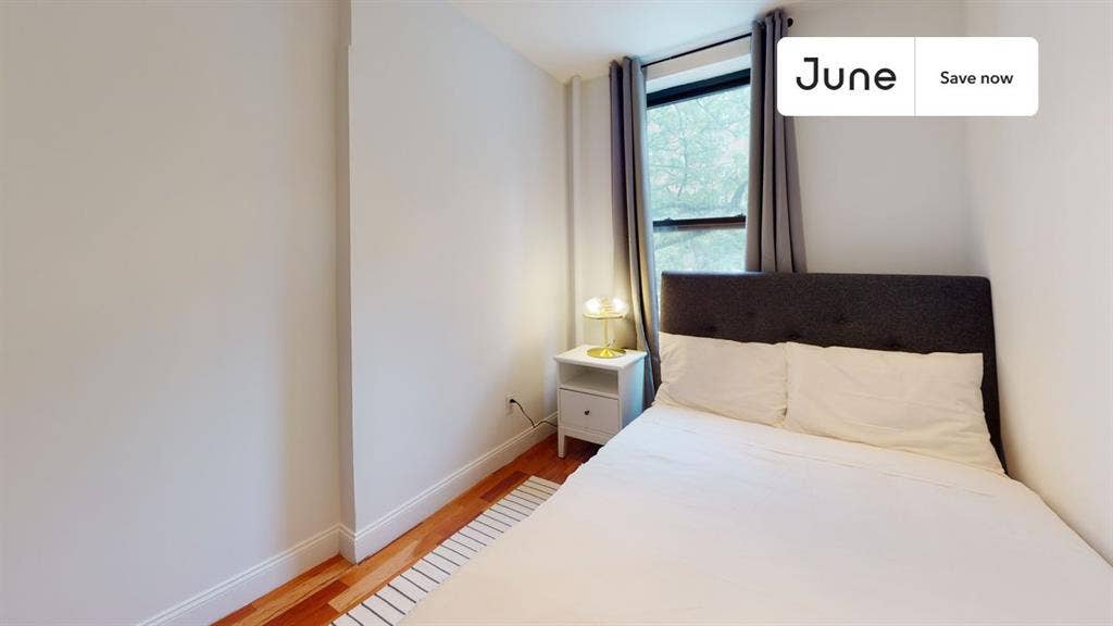 2 BR in New York City