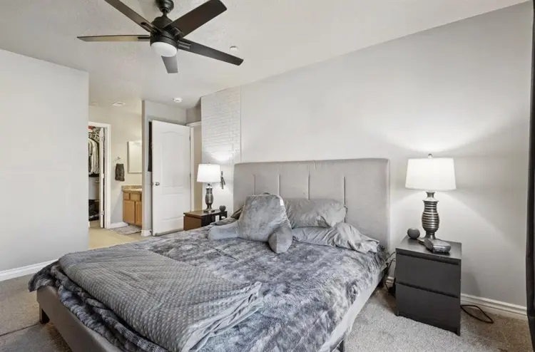 Private master bedroom suite