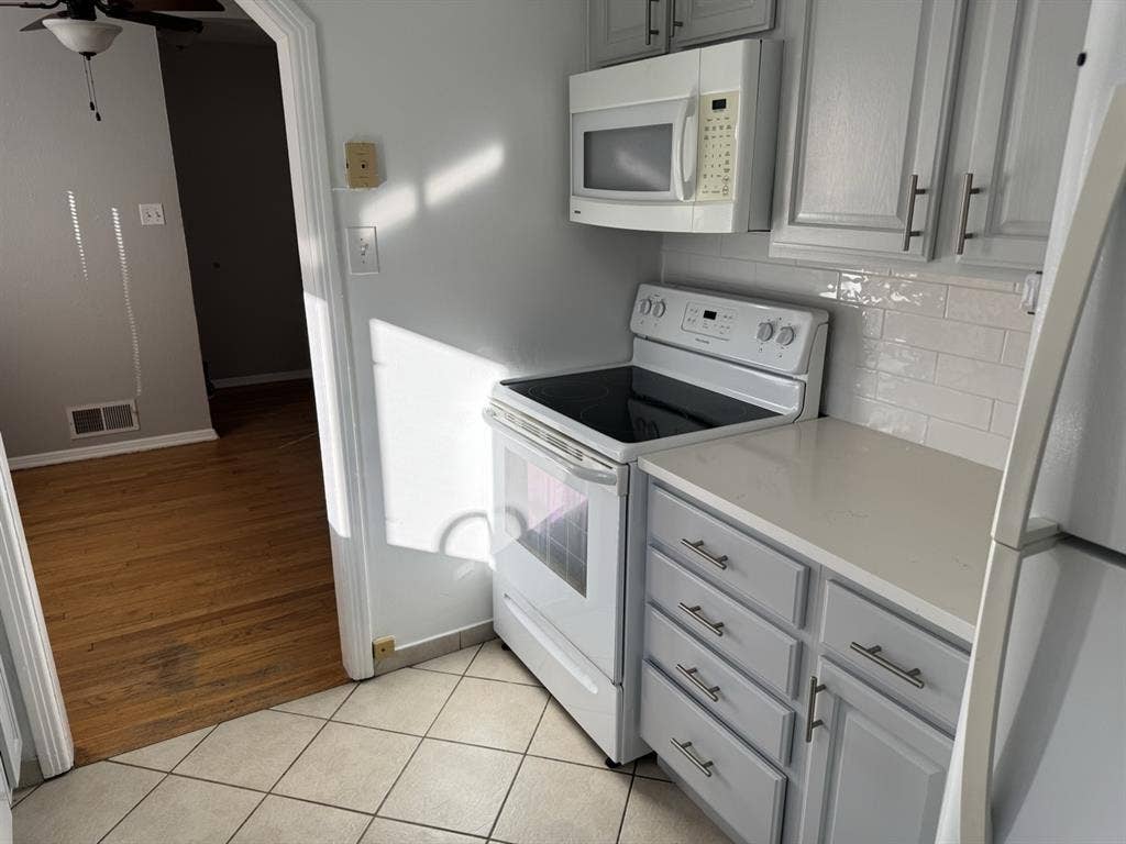 Roomate Wanted!