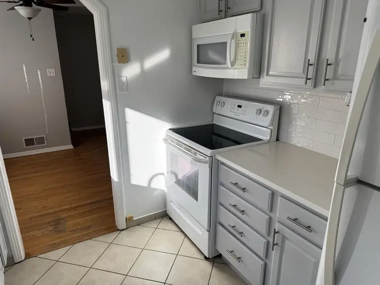 Roomate Wanted!