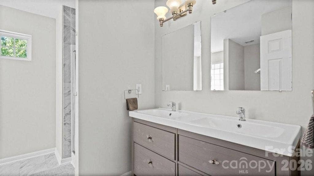 Master Suite Near UNCC + Pool