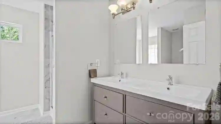 Master Suite Near UNCC + Pool