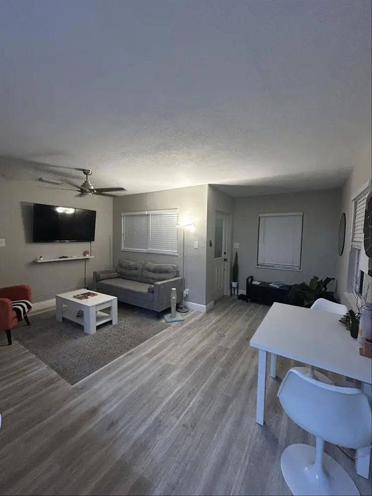 Masterbed with private bath oct 1