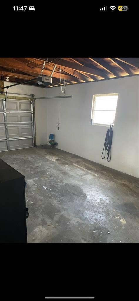 Masterbed with private bath oct 1