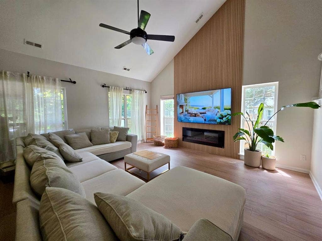 Luxury Master Suite + Private pool