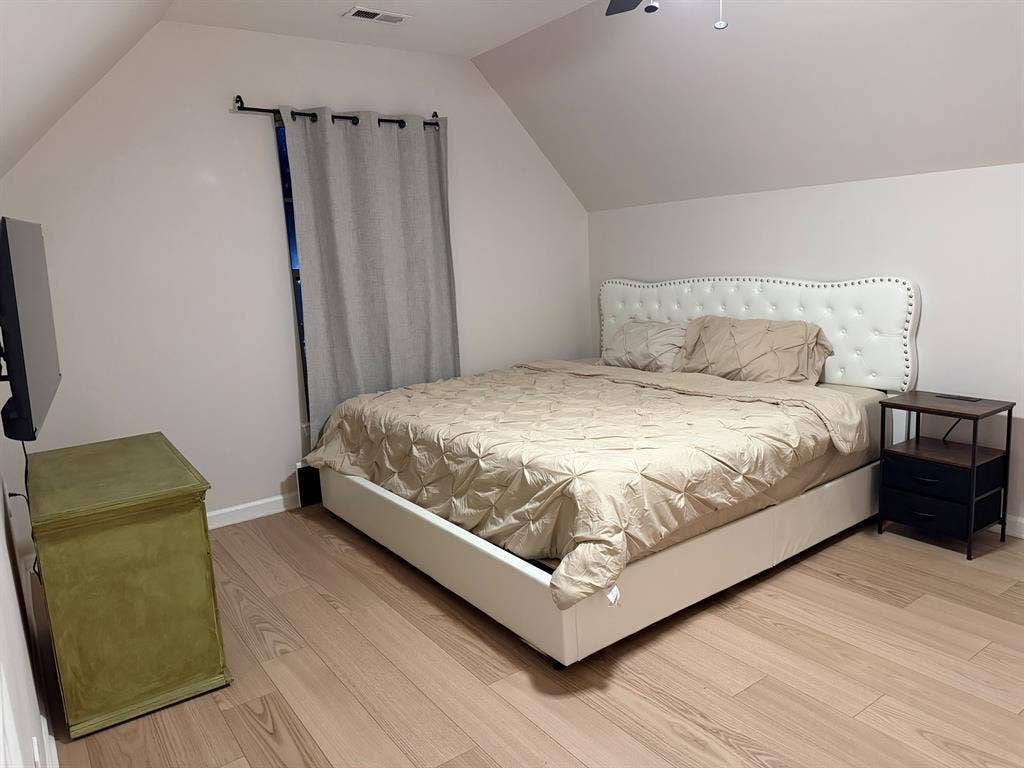 Rooms Near Lake Norman + Pool