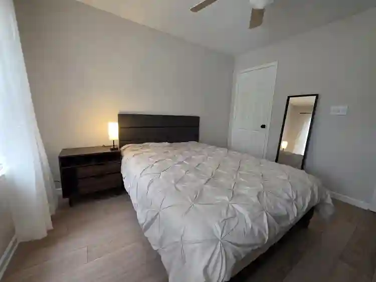 Rooms Near Lake Norman + Pool