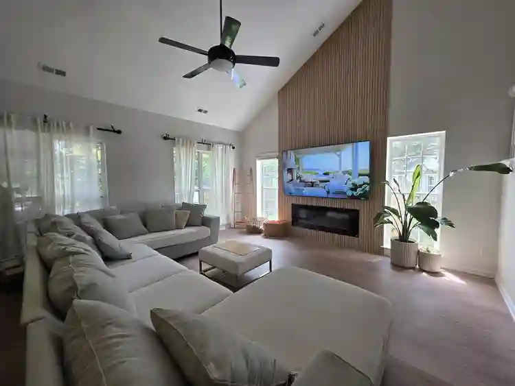 Rooms Near Lake Norman + Pool
