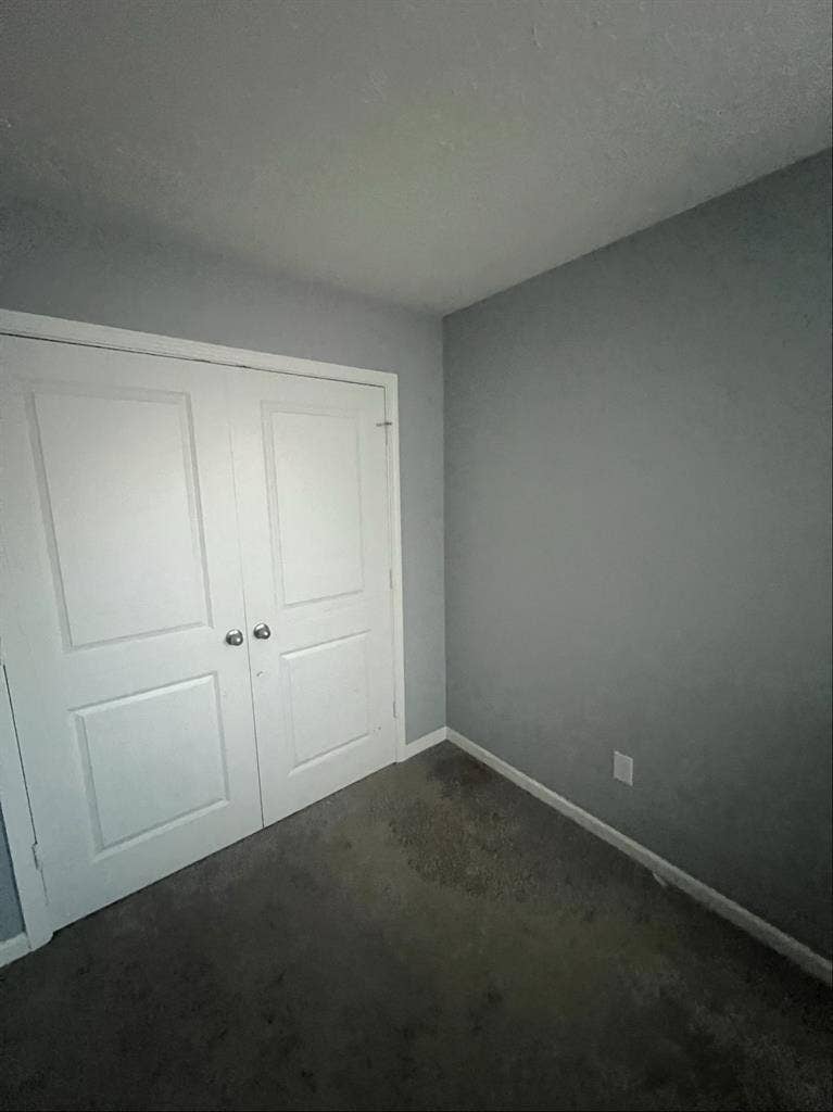 Single room available in Whiteland
