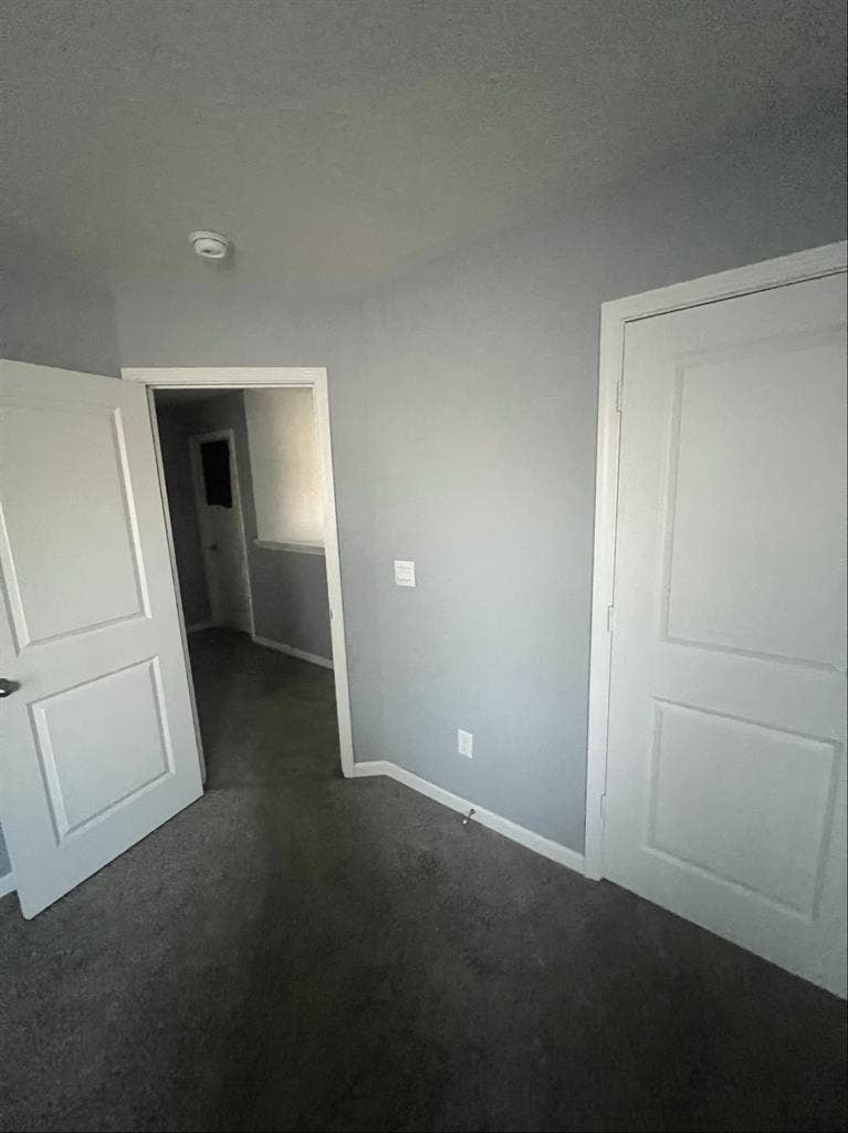 Single room available in Whiteland
