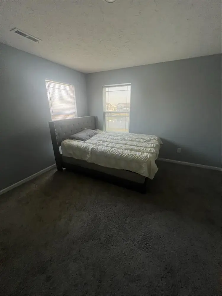 Single room available in Whiteland