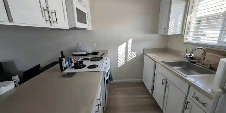 Great 1b1b 2350$ Gated Community