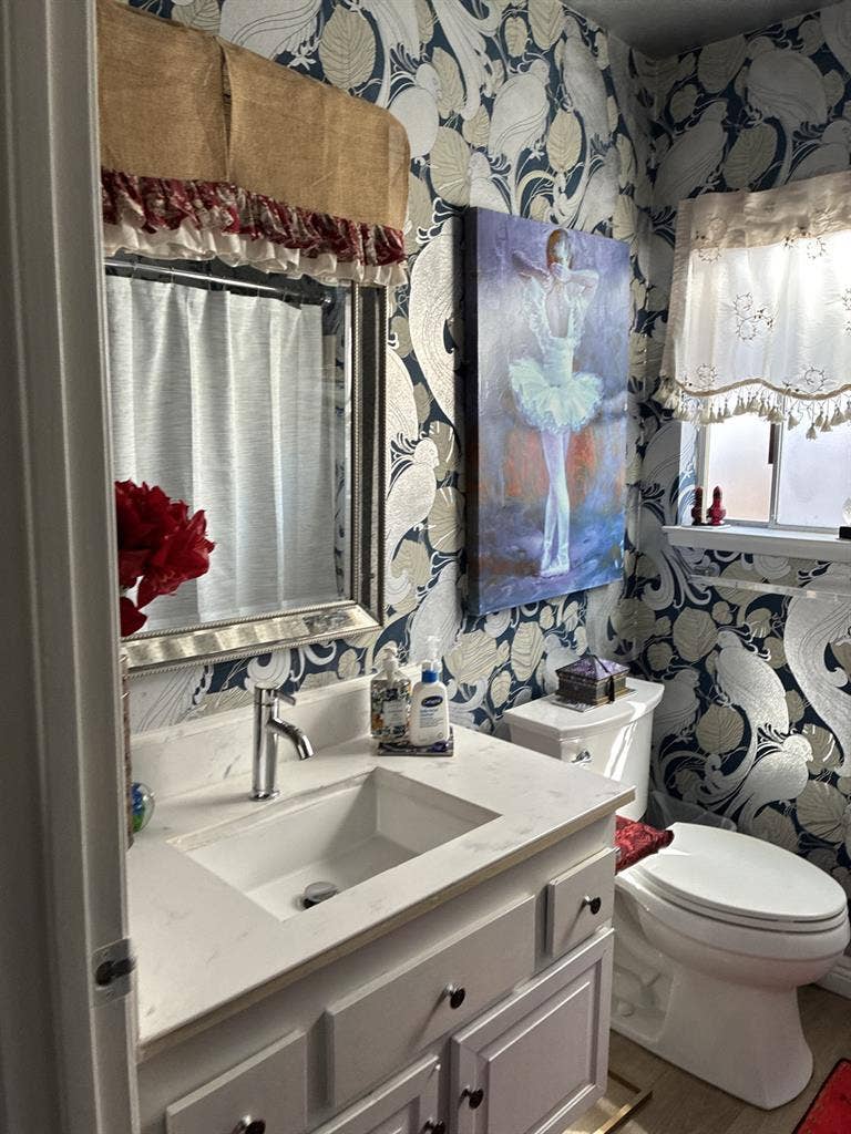 Furnished Room /Private bathroom
