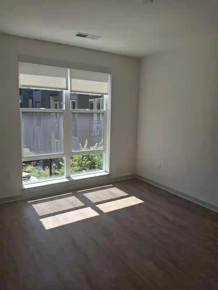 Short term room for rent in Reston