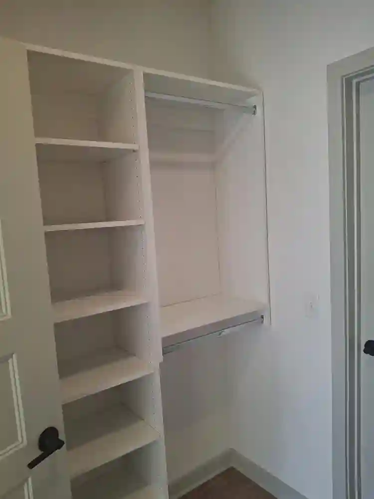 Short term room for rent in Reston