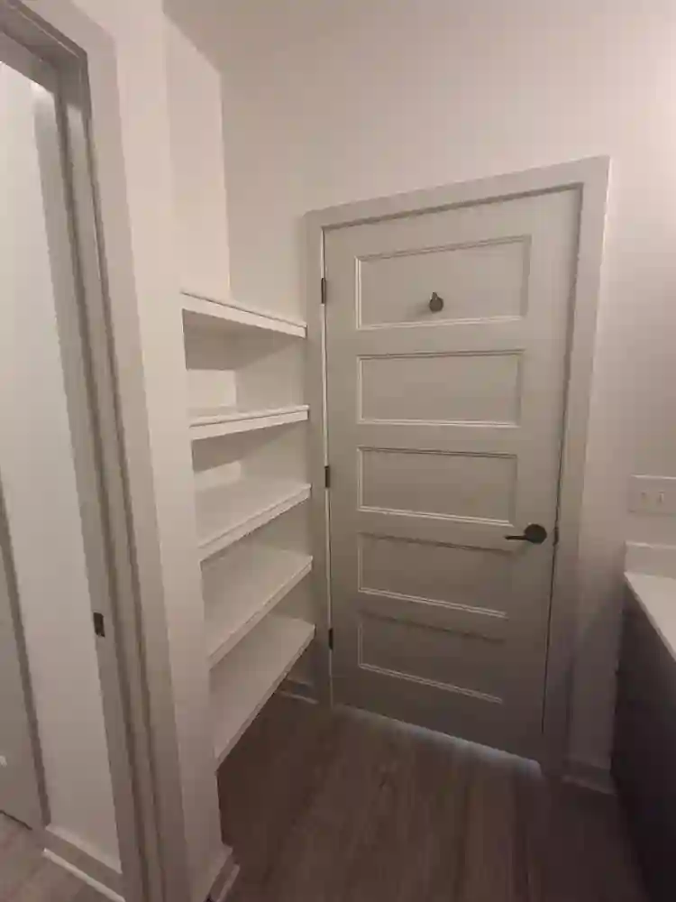 Short term room for rent in Reston