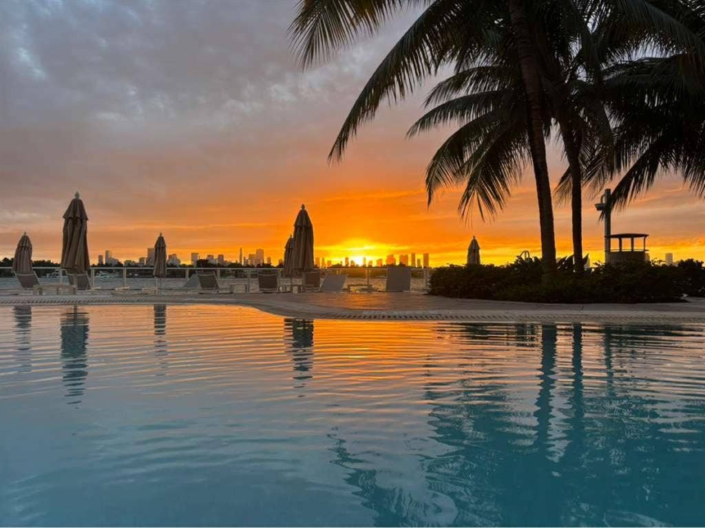 Private room - ocean view condo