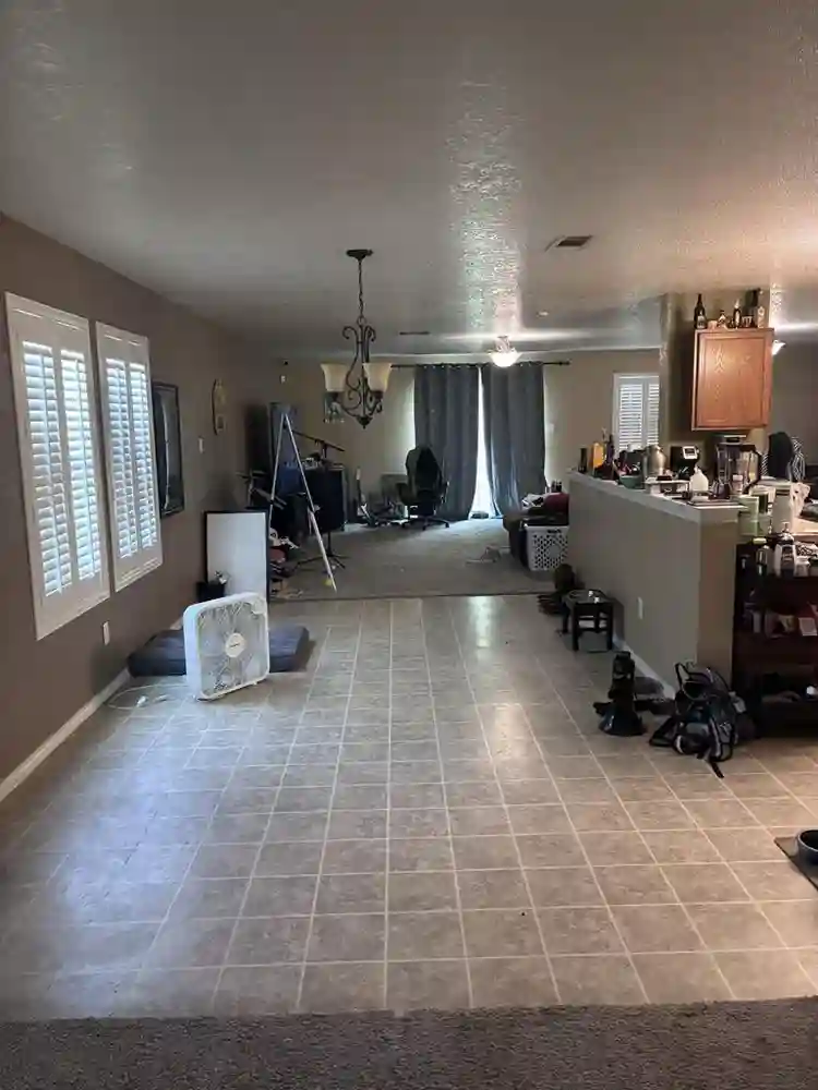 Large 18x12 room, $750 w/utilities