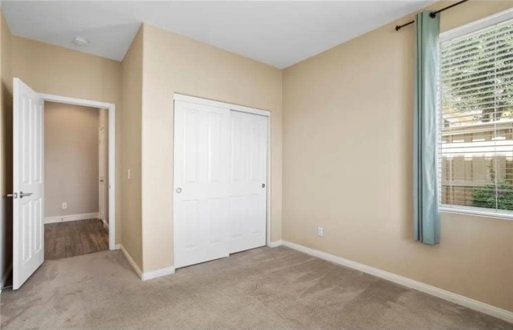 PRIVATE ROOM + PRIVATE BATHROOM