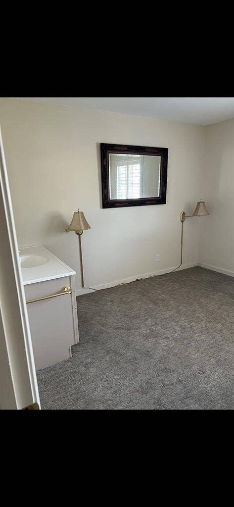 1 Room av. off Soscol Ave in Napa