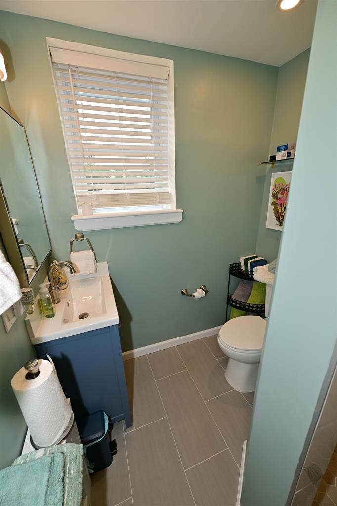 Studio, 1 Bath Completely furnished