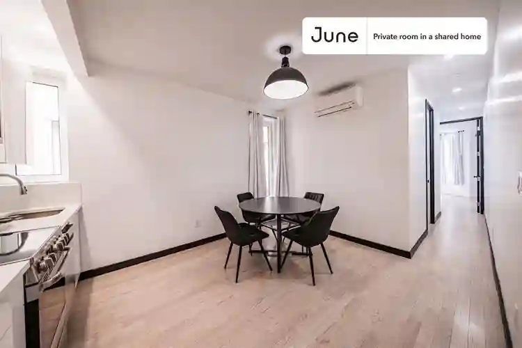 4 BR in New York City