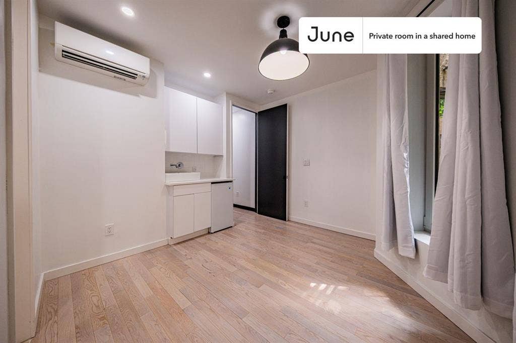 4 BR in New York City