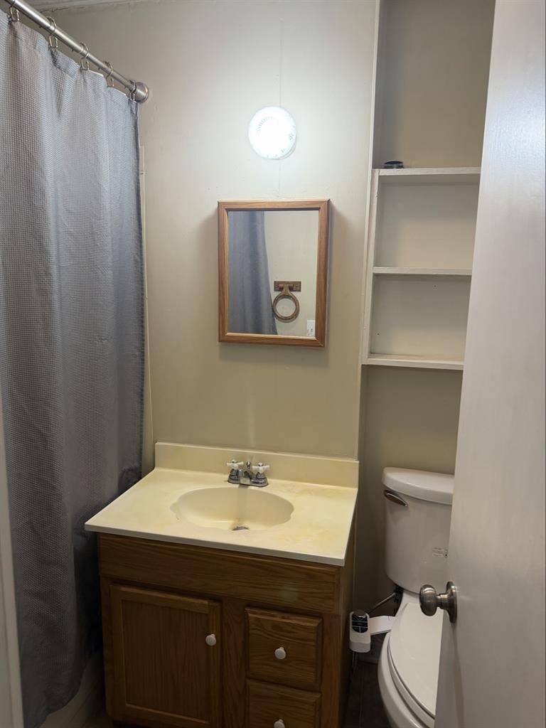 Come rent out a nice room!