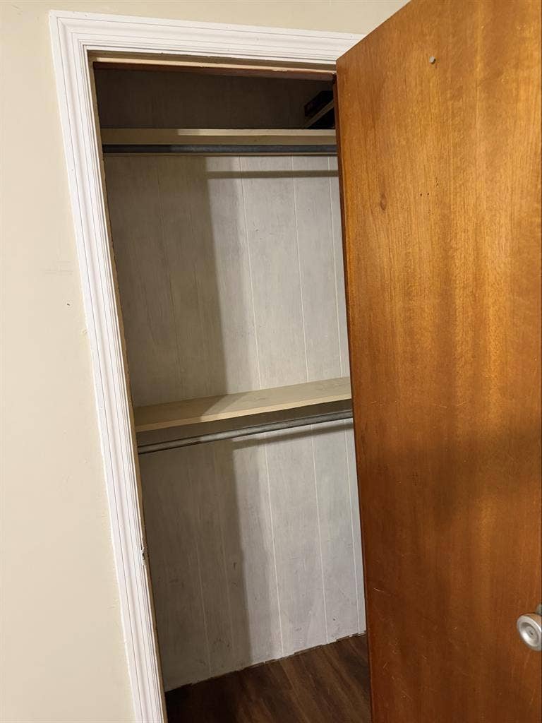 Come rent out a nice room!