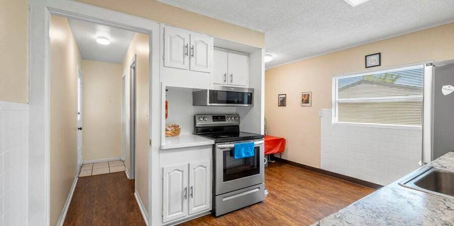 2 bedroom furnished apartment