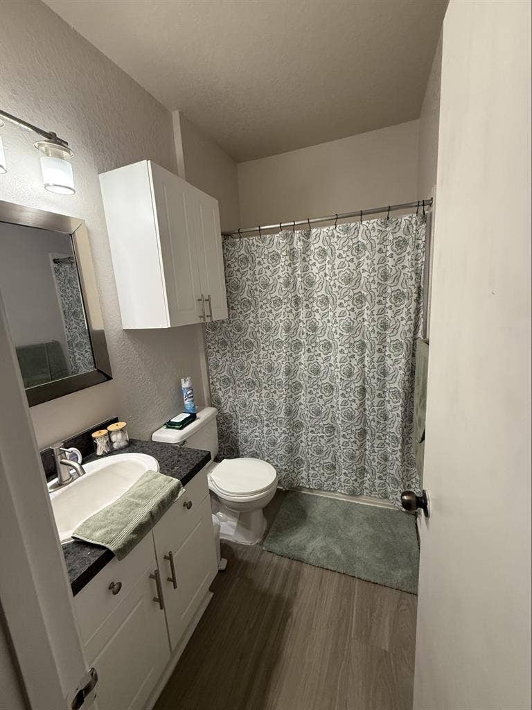Apartment lease subletase