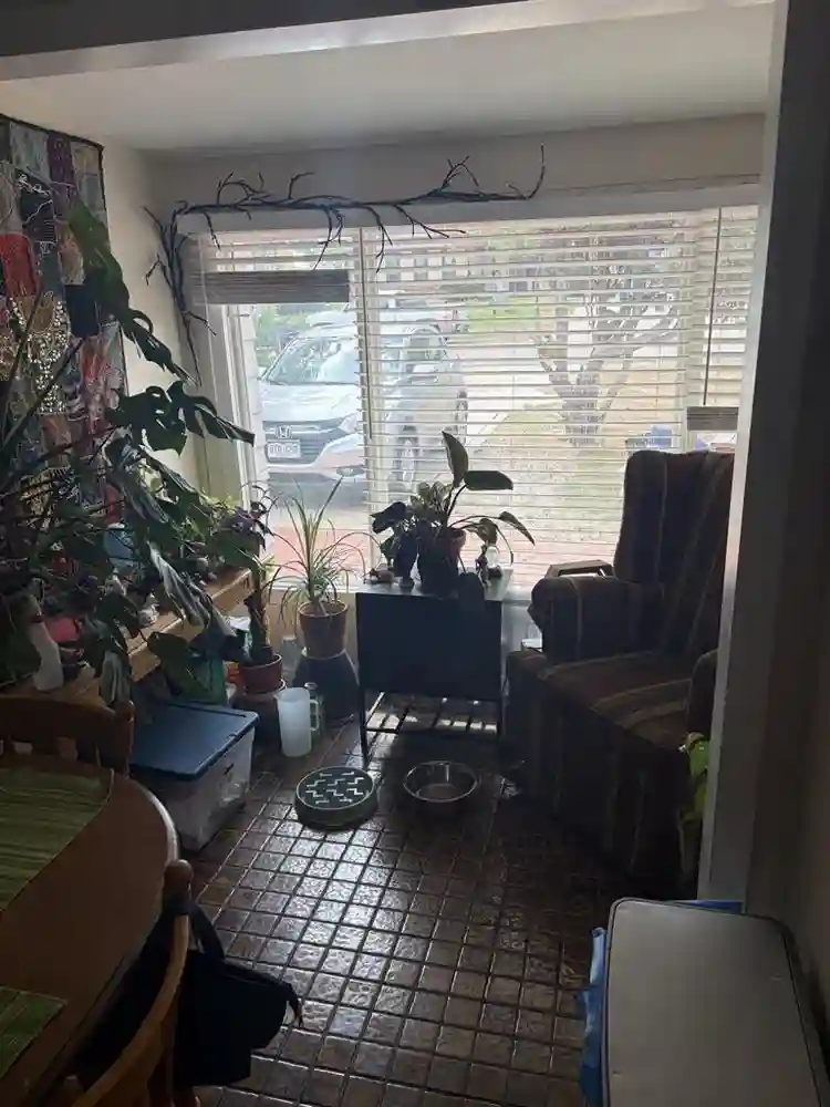 Room for Rent in House- October 1st