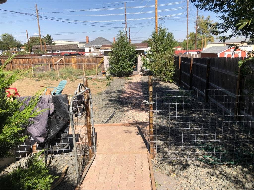 Room for Rent in House- October 1st