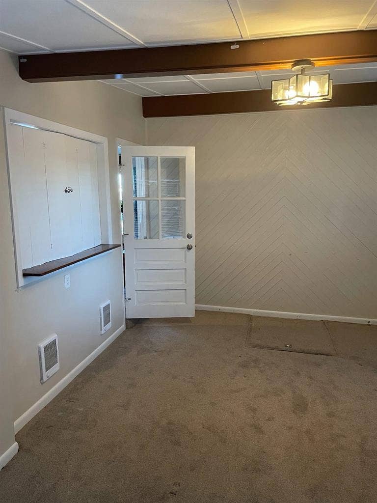 Room for Rent in House- October 1st