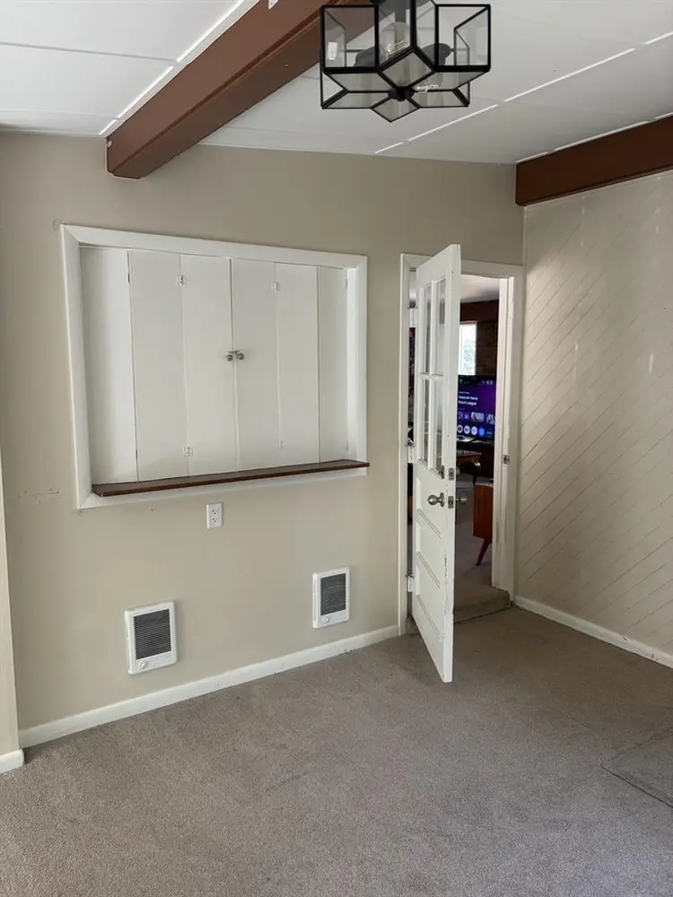 Room for Rent in House- October 1st