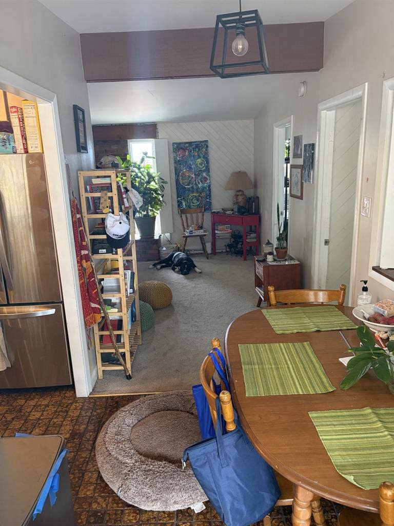Room for Rent in House- October 1st