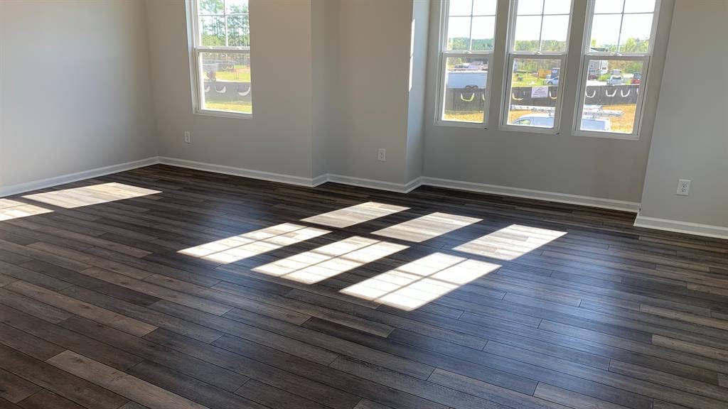4 BR in Apex