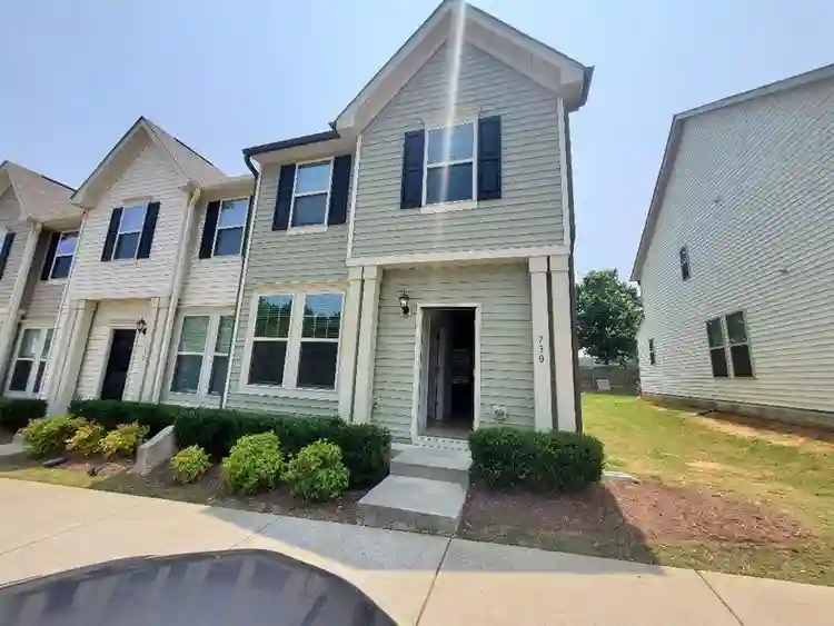 3 BR in Raleigh
