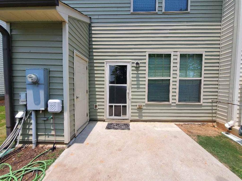 3 BR in Raleigh