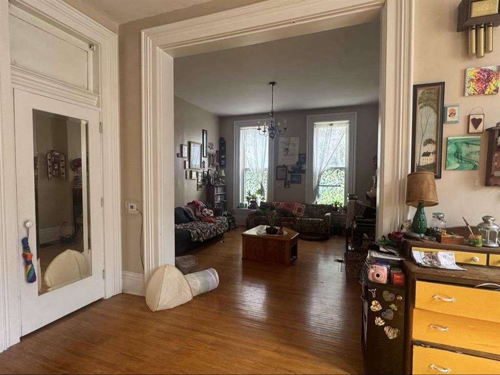 cozy historical house apt. downtown