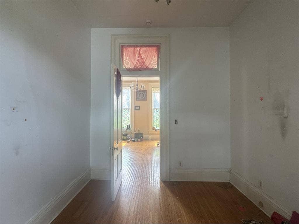 cozy historical house apt. downtown