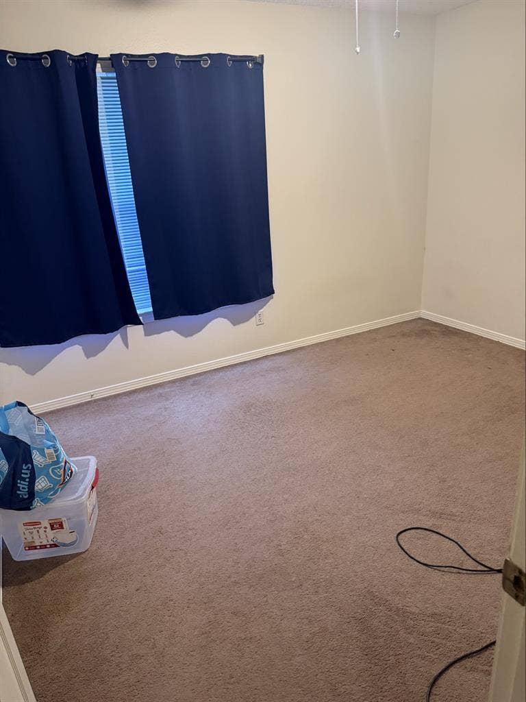 Private room near uwf